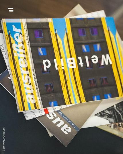 Posted media