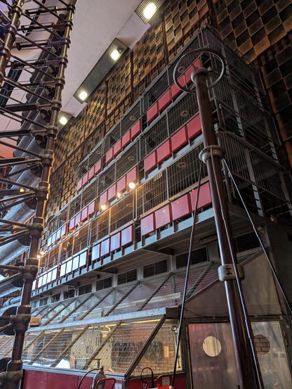 audience observation cages