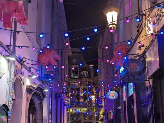 lights over people's heads